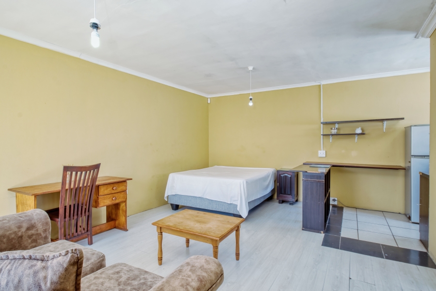 6 Bedroom Property for Sale in Summerstrand Eastern Cape